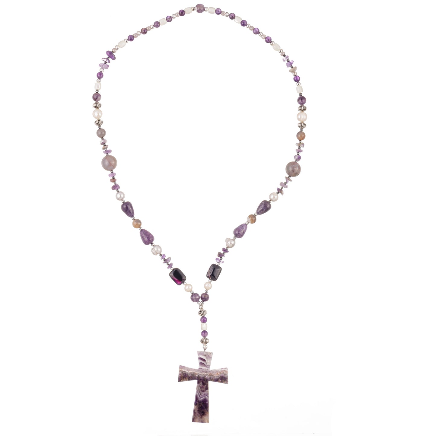 Colier unisex Y-shaped cu pandantiv din ametist și perle naturale, în tonuri visătoare de violet, argintiu și alb, cu detalii din hematit – eleganță handmade marca Gamma Bijoux.