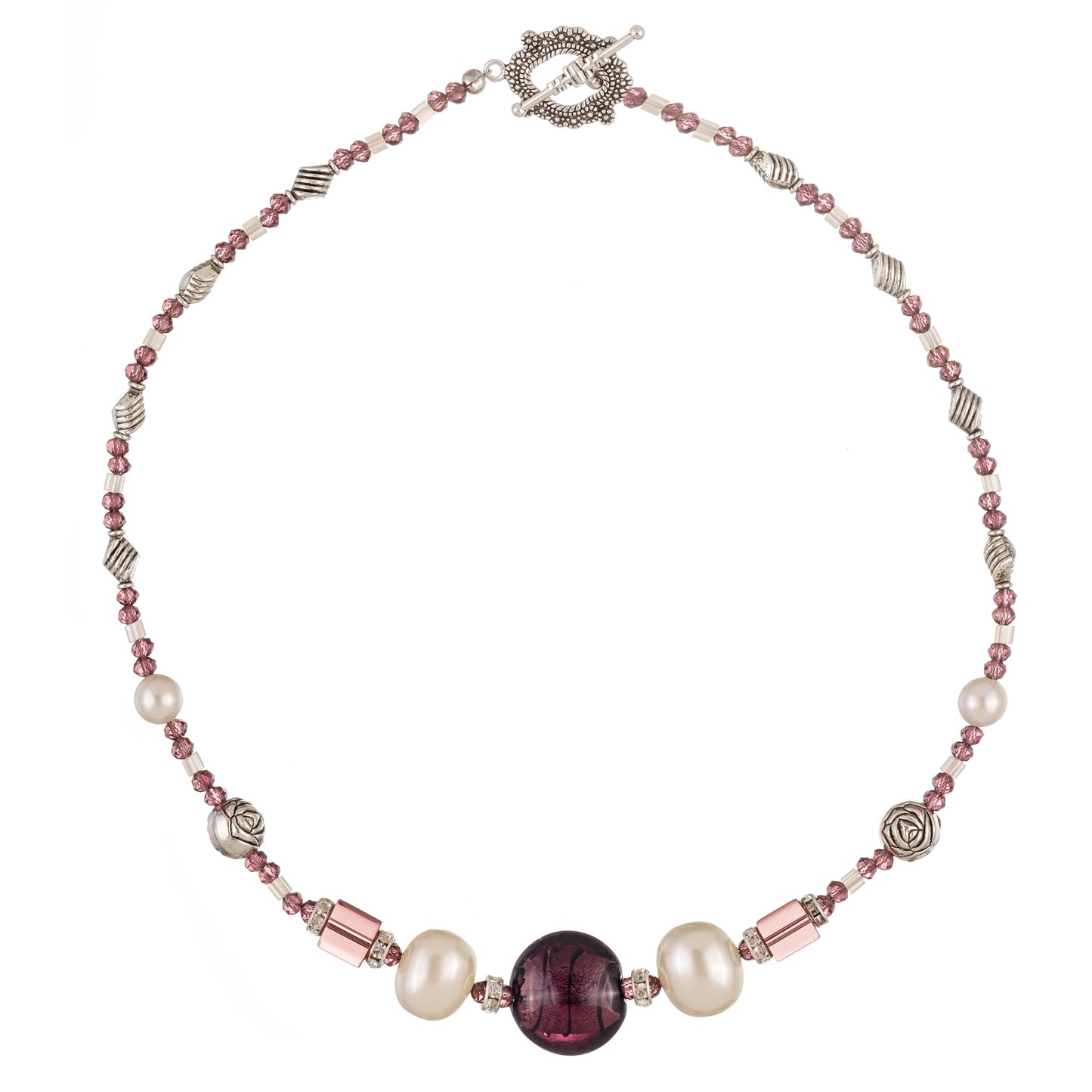Jolie 3 – colier handmade beaded cu perle de Mallorca, sticlă Murano și metal argintiu, în nuanțe delicate de roz, aur roz și argintiu – rafinament feminin cu aer atemporal.