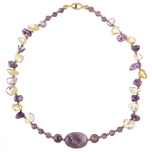 Jolie 6 – colier fashion handmade beaded cu ametist, citrin, hematit și elemente metalice, în nuanțe rafinate de mov, gri și auriu – un accesoriu elegant, modern, din colecția ‘Atemporal – Frumusețea care nu ține cont de timp’.
