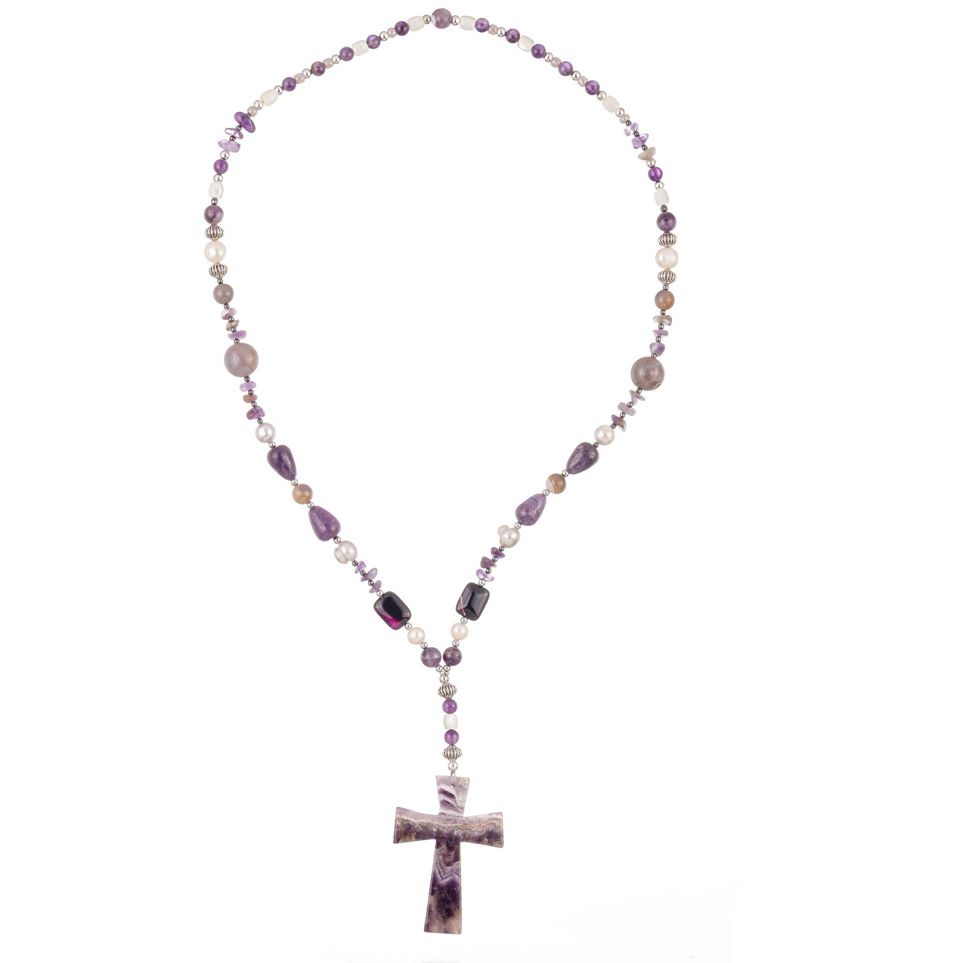 Colier unisex Y-shaped cu pandantiv din ametist și perle naturale, în tonuri visătoare de violet, argintiu și alb, cu detalii din hematit – eleganță handmade marca Gamma Bijoux.