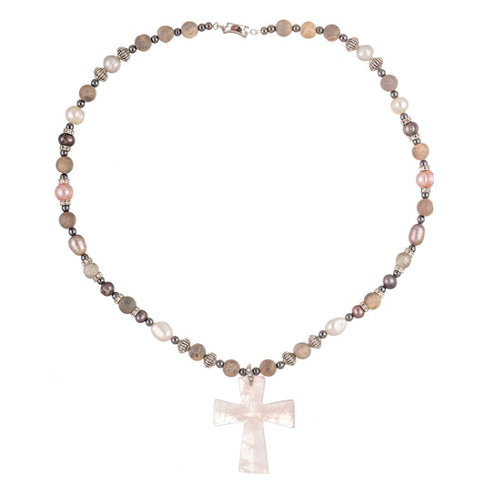 Colier handmade alb-negru cu pandantiv-cruce și mărgele Murano, agate, onyx și magnezit.